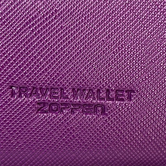 PURPLE Travel wallet - Picture 3 of 8